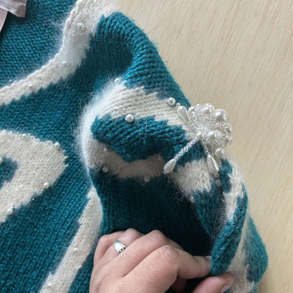 Vintage Jaclyn Smith Sweater Womens Large Blue Bow Beaded V Neck Holiday Knit - Picture 3 of 8